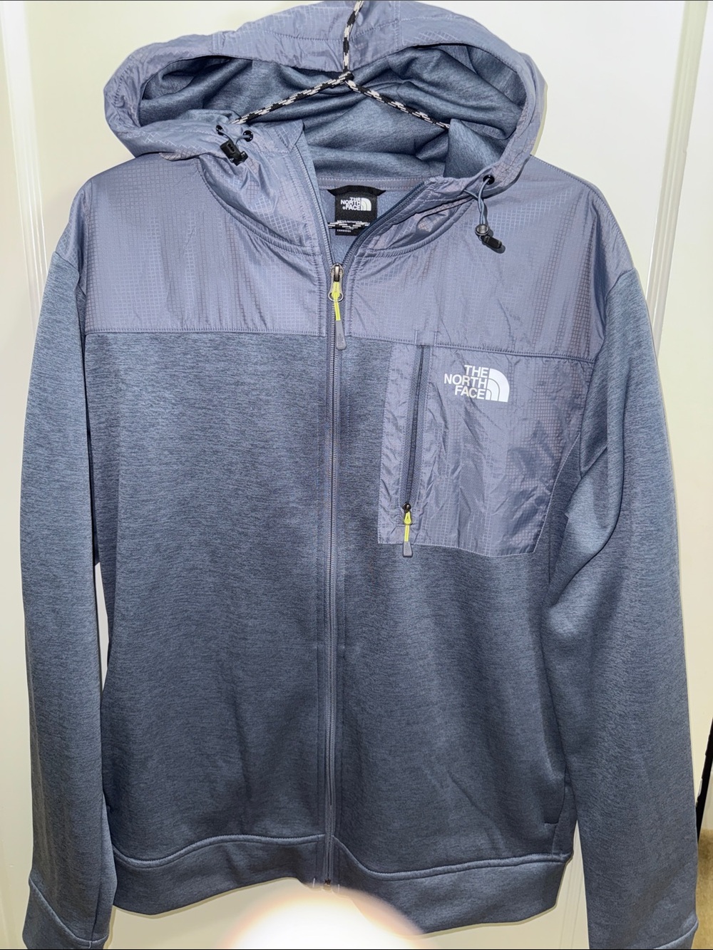 Northface EUC - large men’s light weight hoodie jacket size large